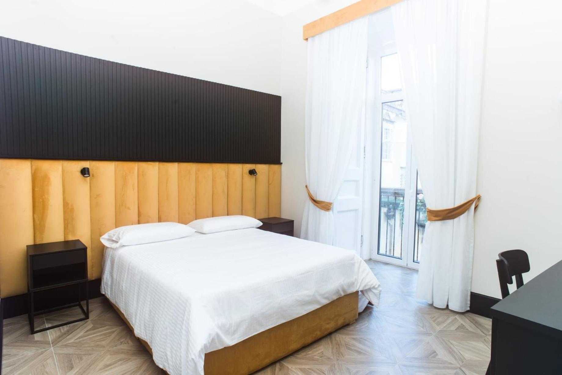 Fida Rooms Naples Exterior photo